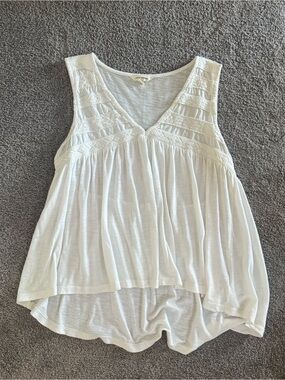 Lucky Brand White Crochet Yoke V-Neck Tank